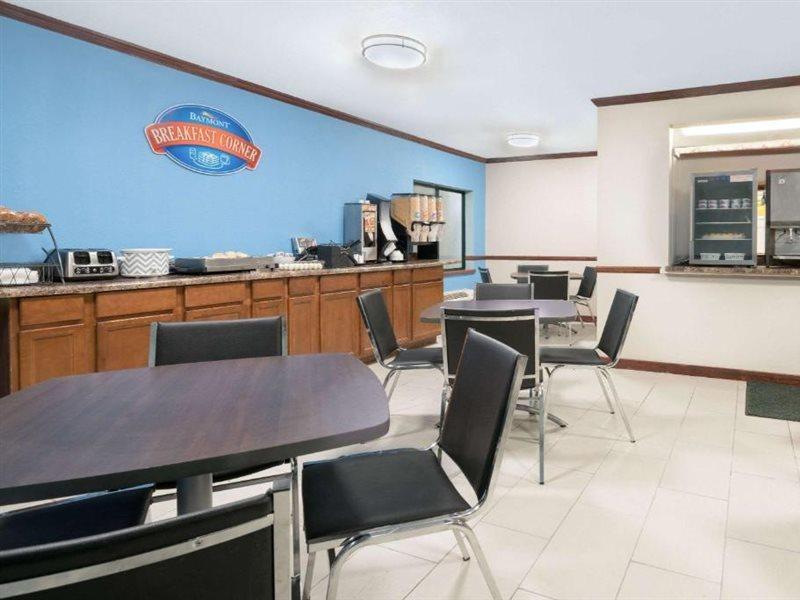 Baymont By Wyndham La Crosse/Onalaska Extérieur photo