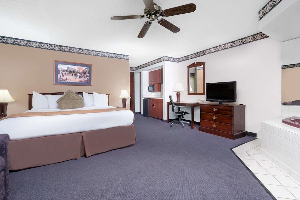 Baymont By Wyndham La Crosse/Onalaska Extérieur photo
