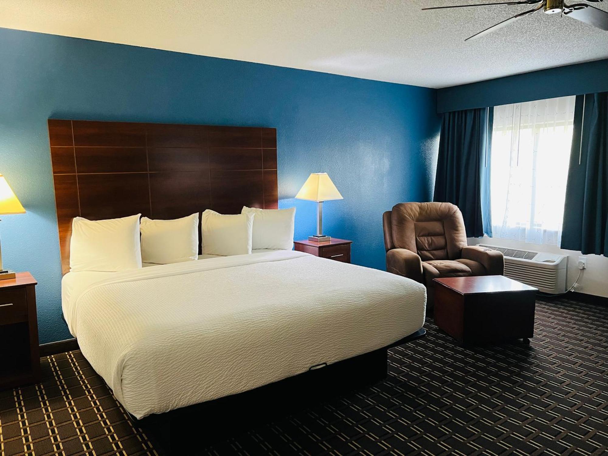 Baymont By Wyndham La Crosse/Onalaska Extérieur photo
